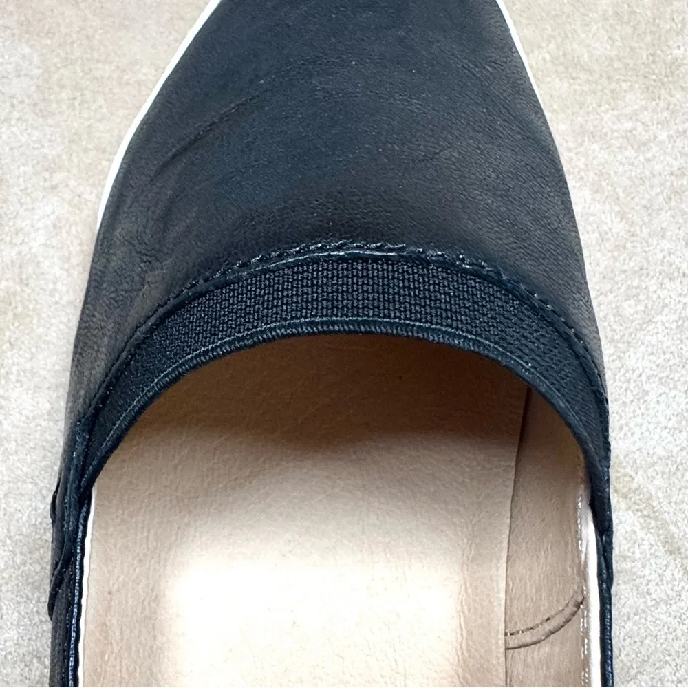 New Frye Melanie Soft Leather Slip On Flats Sneakers Black Leather 8.5 Box - Picture 7 of 13